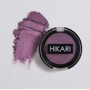Hikari eyeshadow pigment in Mulberry.
